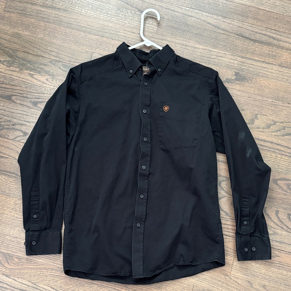 Ariat Men's Black Long-Sleeve Button-Down Shirt with Chest Pocket